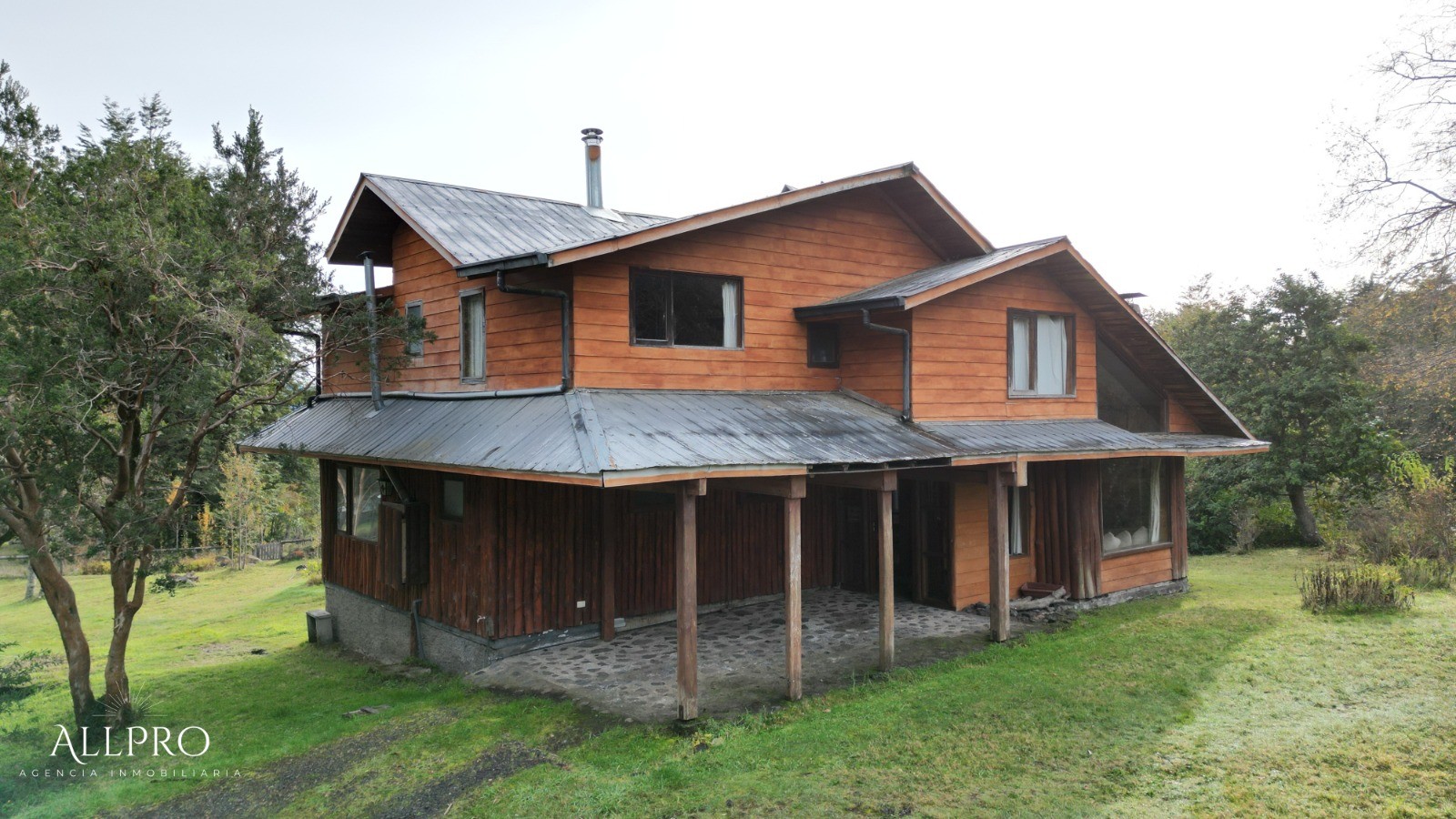 Propiedad en venta Casa amplia 4D y 3B / 3 cabañas – Camino al Volcán, km 6